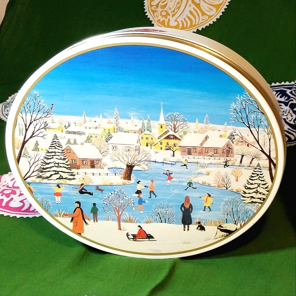 Vintage Tin Winter Graphics Ice Skating Cookies Candy Oval Tin Trumpf